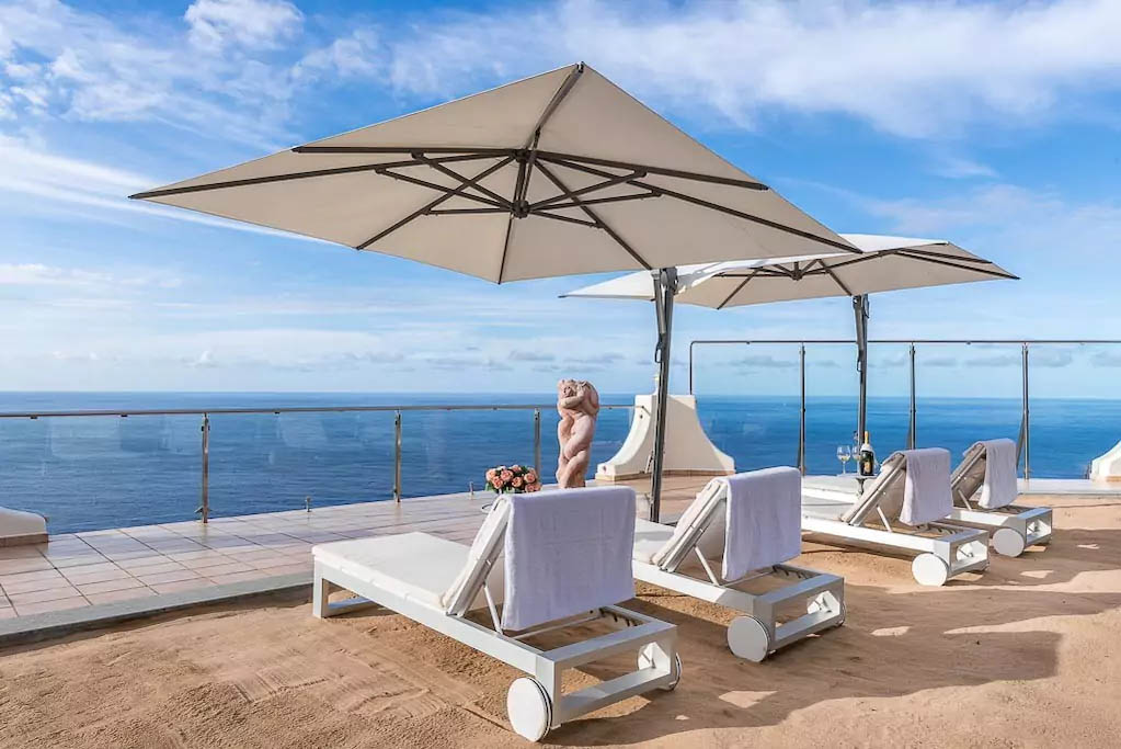 Privater_weißer_Sandstrand